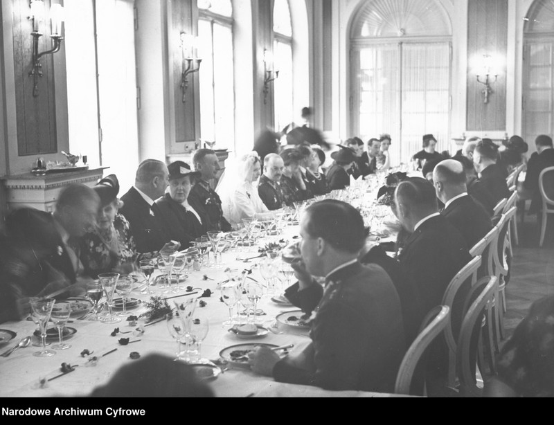 image.from.unit.number "Ślub hrabiego Tadeusza Czackiego z hrabianką Marią Plater-Zyberk"