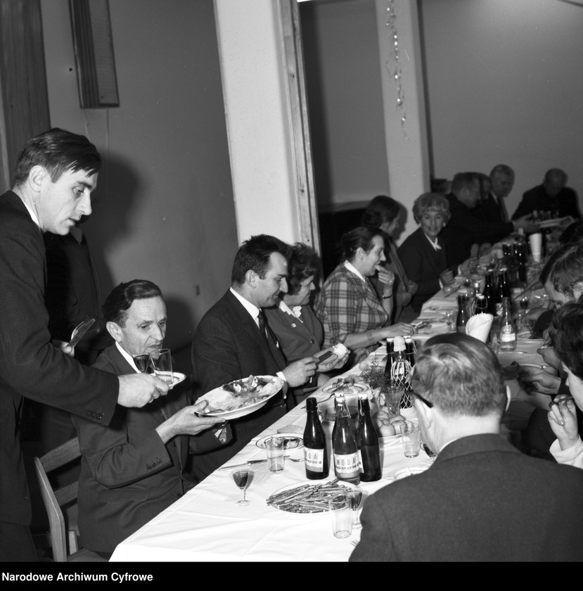 image.from.unit.number "Spotkanie sylwestrowe Warszawskiego Komitetu Zjednoczonego Stronnictwa Ludowego w Warszawie"