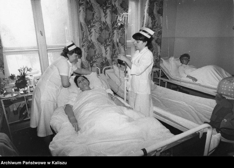 Obraz 2 z kolekcji "Kobiety na archiwalnych zdjęciach111"