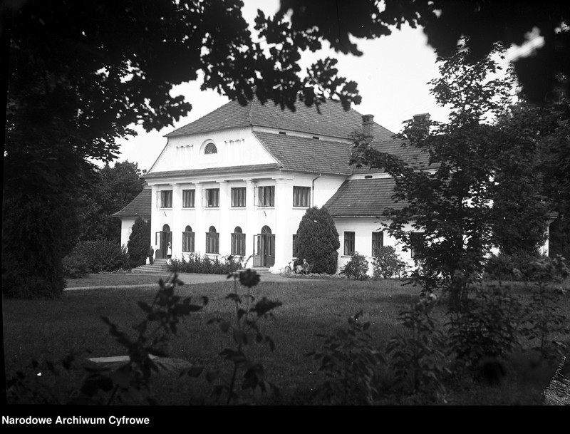 image.from.unit.number "Dworek Kępińskich w Moszczanicy"