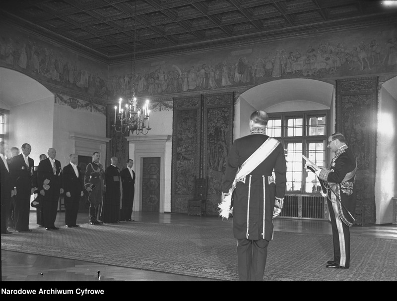 image.from.unit.number "Wizyta ambasadora Włoch w Polsce Pietro Arone di Valentino w Krakowie połączona ze złożeniem listów uwierzytelniających prezydentowi RP Ignacemu Mościckiemu"