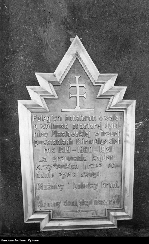 image.from.unit.number "Chorzów. Pomnik Powstańców Śląskich."
