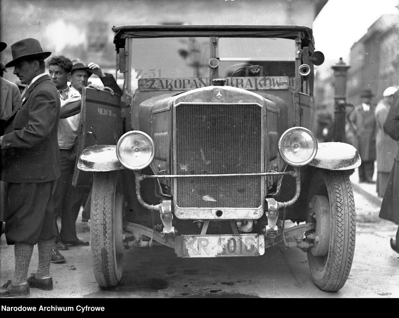 image.from.unit.number "Dworzec autobusowy i kolejowy w Krakowie"