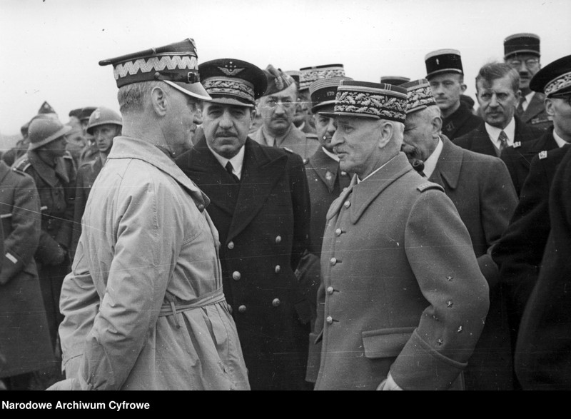 image.from.unit.number "1 Dywizja Grenadierów Wojska Polskiego we Francji - obchody święta 3 Maja i uroczystość nadania miana Grenadierów odbywające się przy szosie Autreville-Martigny"