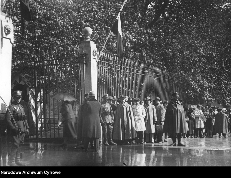 image.from.unit.number "Uroczystości pogrzebowe marszałka Polski Józefa Piłsudskiego w Warszawie"