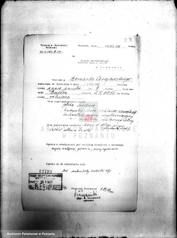 Obraz 12 z jednostki "/Podania rolników o ulgi w spłacie należności Funduszu Obrotowego Funduszu Obrotowego Reformy Rolnej z terenu powiatu wyrzyskiego"