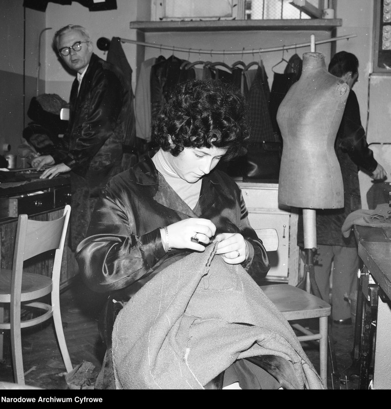 image.from.unit.number "Przedsiębiorstwo Krawiecko-Kuśnierskie Stołecznego Przemysłu Terenowego "Ambasador""