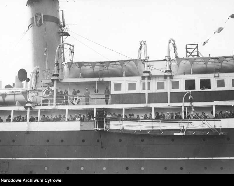 image.from.collection.number "Polska żegluga oceaniczna111"