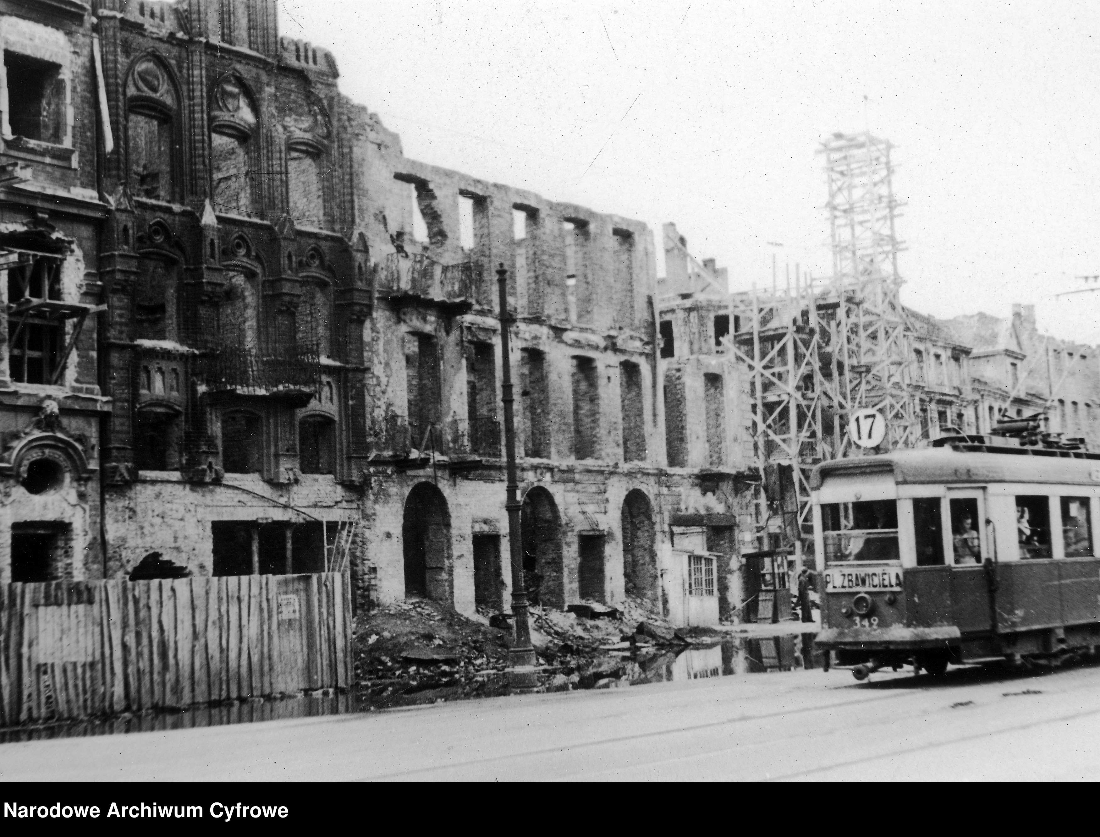 Skan z jednostki: Zniszczona zabudowa Warszawy