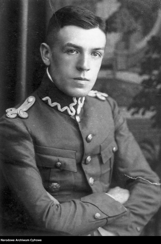 image.from.unit.number "Roman Petersein"