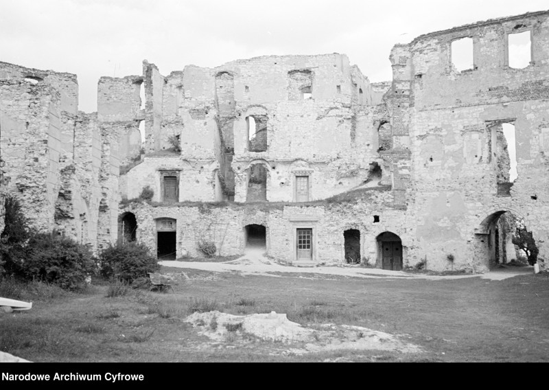 image.from.unit.number "Janowiec"