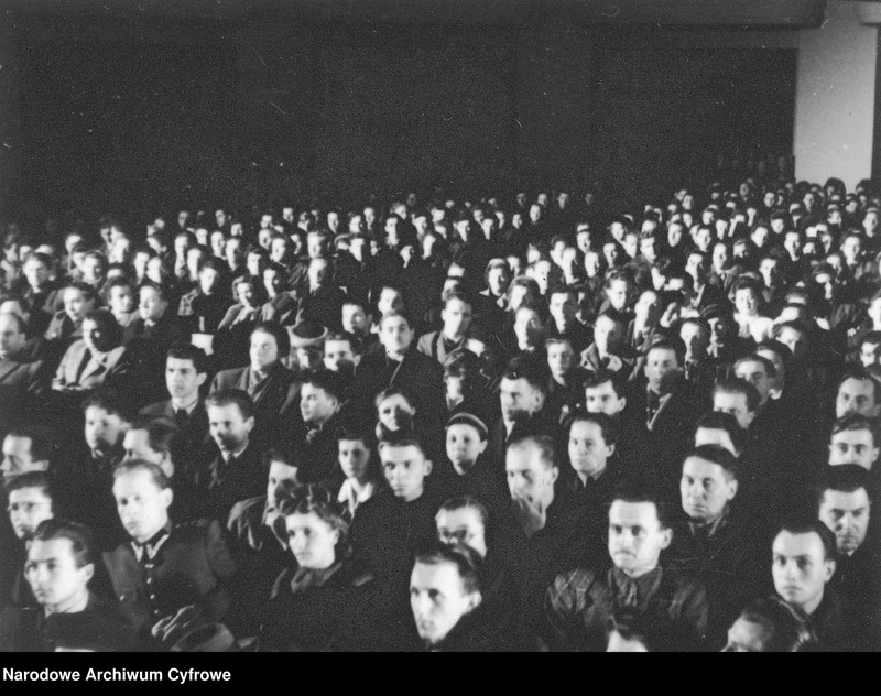 image.from.unit.number "Wiec Powszechnej Organizacji Służba Polsce w sali "Roma" w Warszawie"