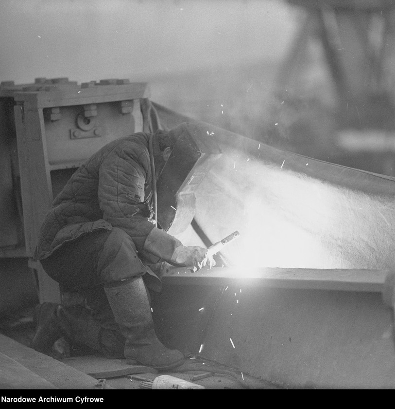 image.from.unit.number "Stocznia Szczecińska im. Adolfa Warskiego"