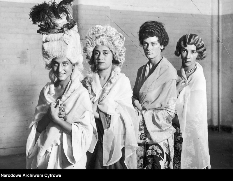 Obraz 16 z kolekcji "MODA ANGIELSKA111"