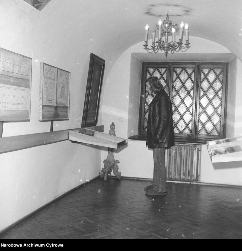 image.from.unit.number "Muzeum Ziemi Zamojskiej"