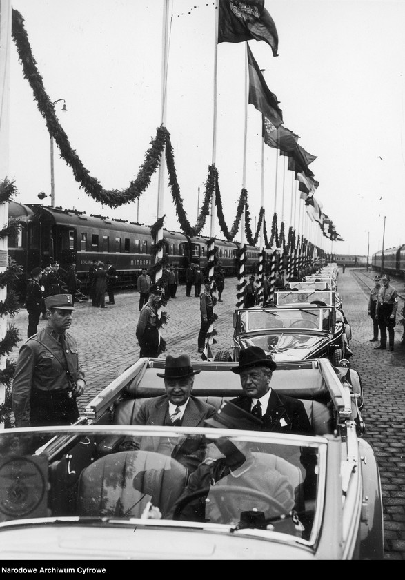 image.from.unit.number "Parteitag NSDAP (Narodowo-Socjalistycznej Niemieckiej Partii Robotników) w Norymberdze"