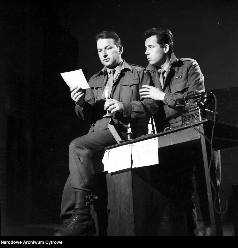 image.from.unit.number "Warszawa. Teatr Powszechny - sztuka "Kolumbowie rocznik 20""