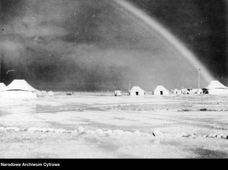 image.from.unit "Obóz Armii Polskiej w Iraku"