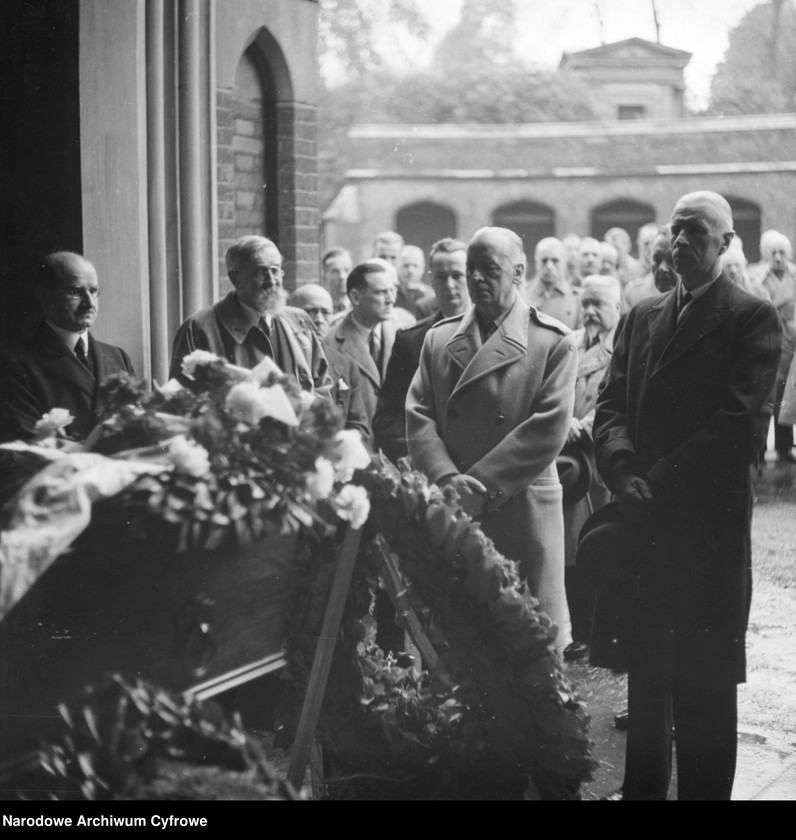 image.from.unit.number "Pogrzeb Mieczysława Mastka - posła Rady Narodowej"