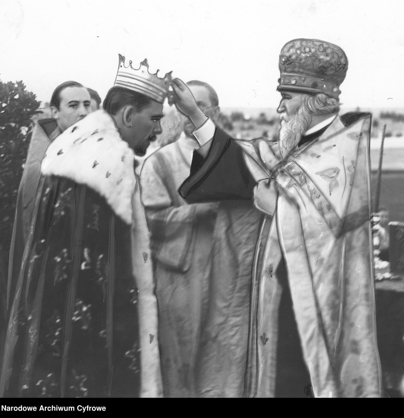 Obraz 9 z jednostki "Wybory i koronacja króla polskich Cyganów na Stadionie Wojska Polskiego w Warszawie"