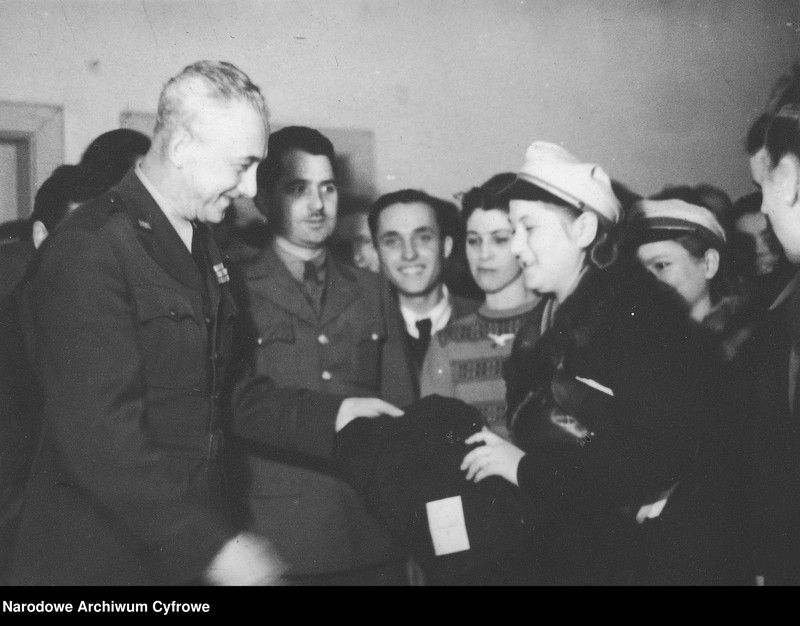 image.from.unit.number "Amerykańska pomoc dla Polski"