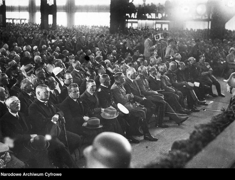 image.from.unit.number "Parteitag NSDAP (Narodowo-Socjalistycznej Niemieckiej Partii Robotników) w Norymberdze"