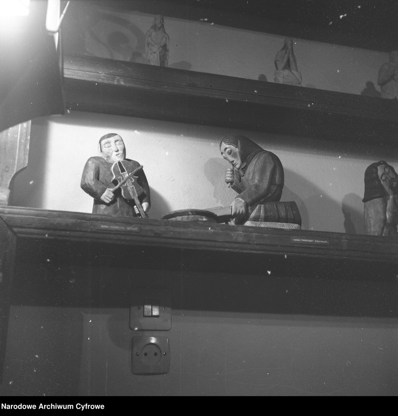 image.from.unit.number "Muzeum Ziemi Zamojskiej"