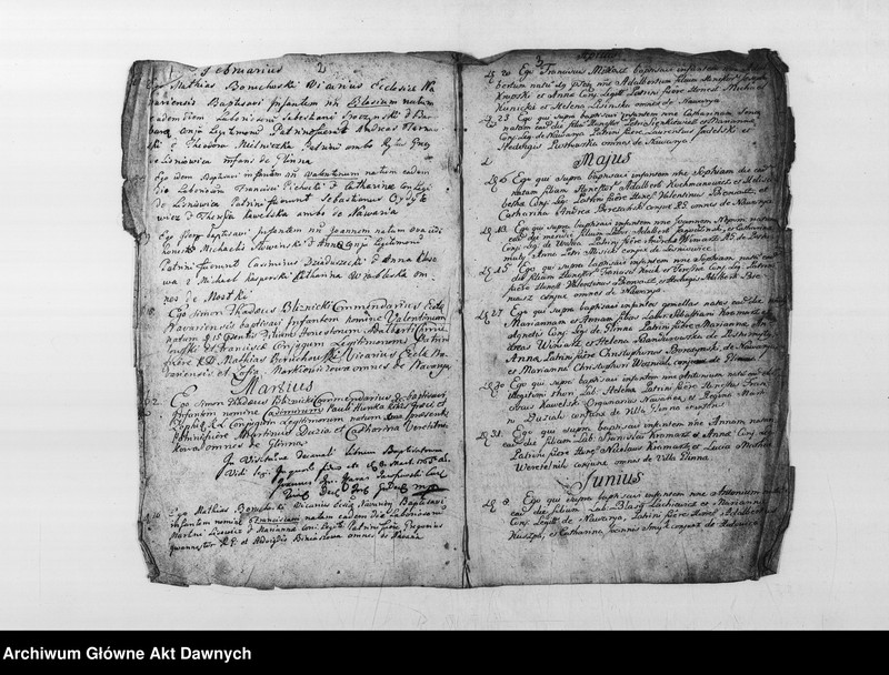 image.from.unit.number "Parafia: różne. Dekanat: różne. Akta metrykalne urodzeń, ślubów i zgonów z parafii: Nawaria, Bukowsko, Kamionka Strumiłowa, Dolina, Darachów, Słobódka Dżuryńska."