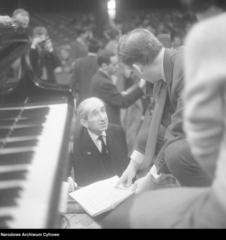 image.from.unit.number "VII Międzynarodowy Konkurs Pianistyczny im. Fryderyka Chopina w Filharmonii Narodowej w Warszawie"