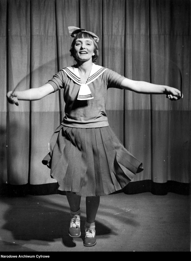 image.from.unit.number "Warszawa. Teatr Młodej Warszawy - sztuka "Teoria Einsteina""