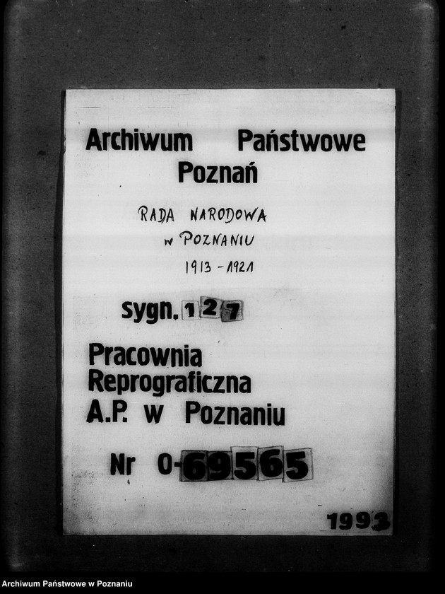 image.from.unit.number "Historia Polski w języku niemieckim w broszurze "Polnische Könige" oraz w gazecie "Deutsche Warschauer Zeitung", ponadto rozprawa o pożyczce wojennej [język niemiecki] i gazeta francuska z 1894 roku "Le Petit Temps" z artykułu na temat socjalizmu we Włoszech"