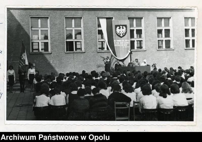 Obraz 11 z kolekcji "Kroniki Liceum Pedagogicznego w Kluczborku111"