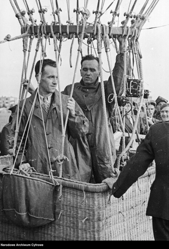 image.from.unit.number "Zawody balonowe juniorów zorganizowane przez sekcję balonową Aeroklubu Warszawskiego"