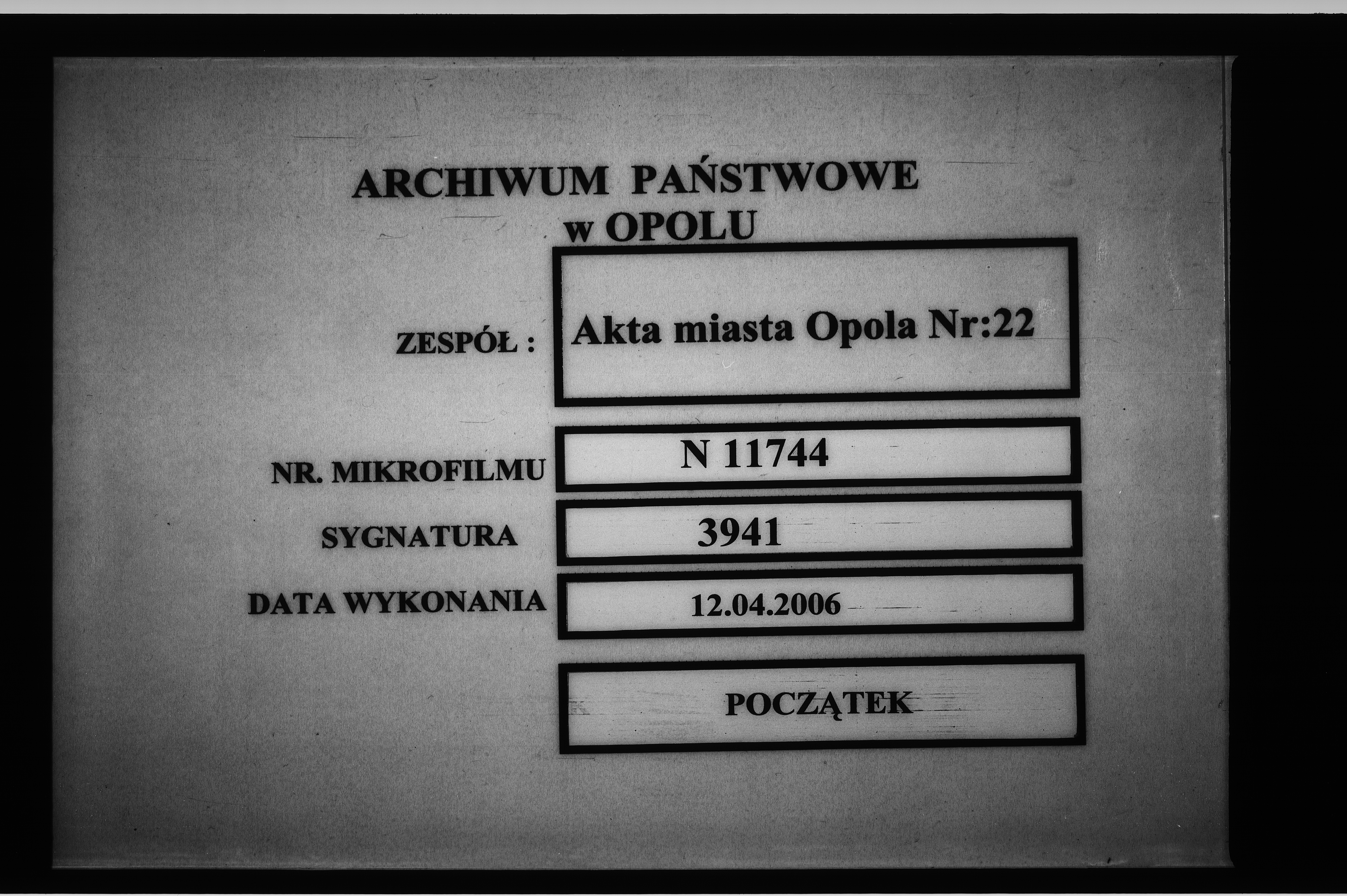 Obraz 1 z jednostki "Acta des Magistrats zu Oppeln betreffend: den Entwurf des Reglements für diejenigen hiesigen Lohnkutscher, welche das Personen Fuhrwerk nach dem Bahnhofe zu Sczepanowitz jetzt zu Oppeln betrieben Vol: I"