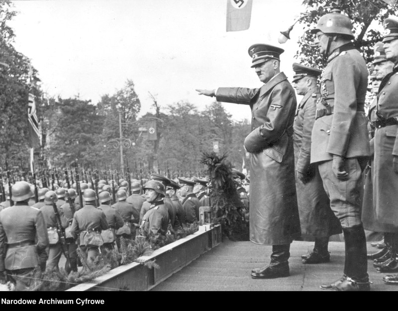 image.from.unit.number "Defilada wojsk niemieckich w Warszawie"