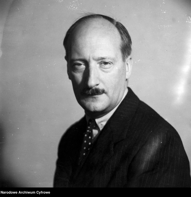 image.from.unit.number "Adam Romer"