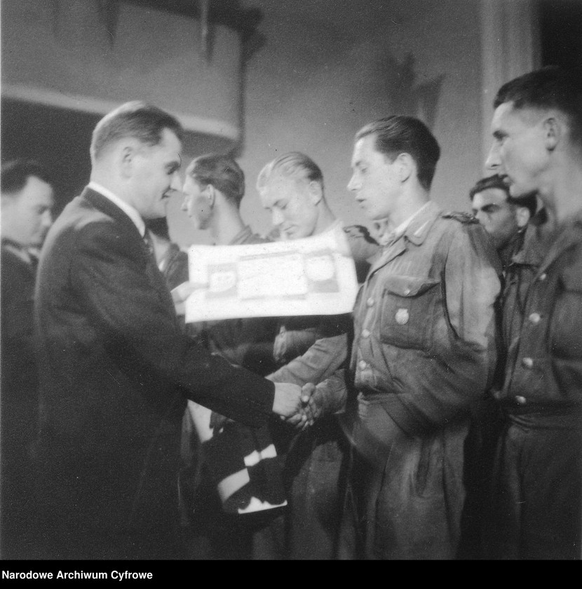 image.from.unit.number "Zlot przodowników pracy Służby Polsce w Warszawie"