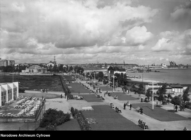 Obraz 1 z kolekcji "Gdynia lat 30. XX wieku na fotografiach Henryka Poddębskiego111"