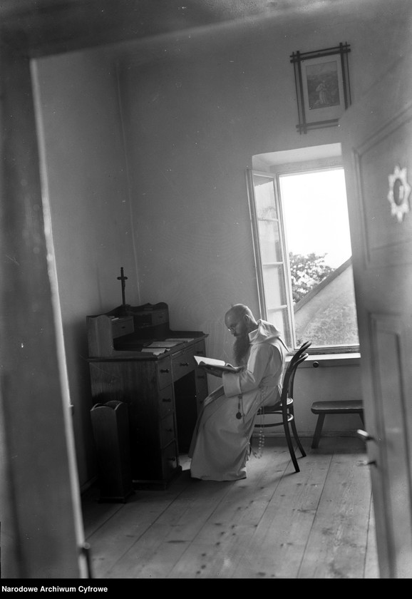 image.from.unit.number "Klasztor Kamedułów na Bielanach w Krakowie"