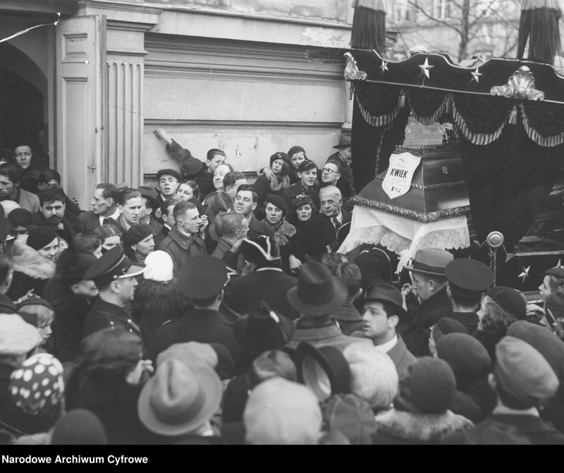 Obraz 5 z jednostki "Pogrzeb przywódcy narodu cygańskiego Matejasza Kwieka"