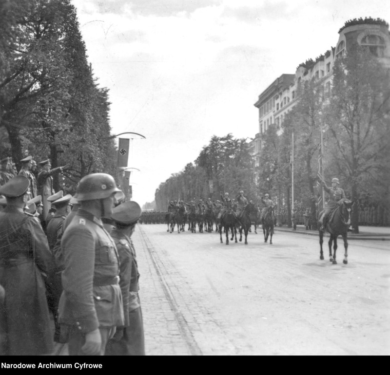 image.from.unit.number "Defilada wojsk niemieckich w Warszawie"