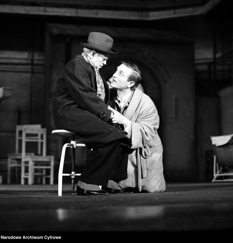 image.from.unit.number "Warszawa. Teatr Nowy - sztuka "Senat szaleńców""