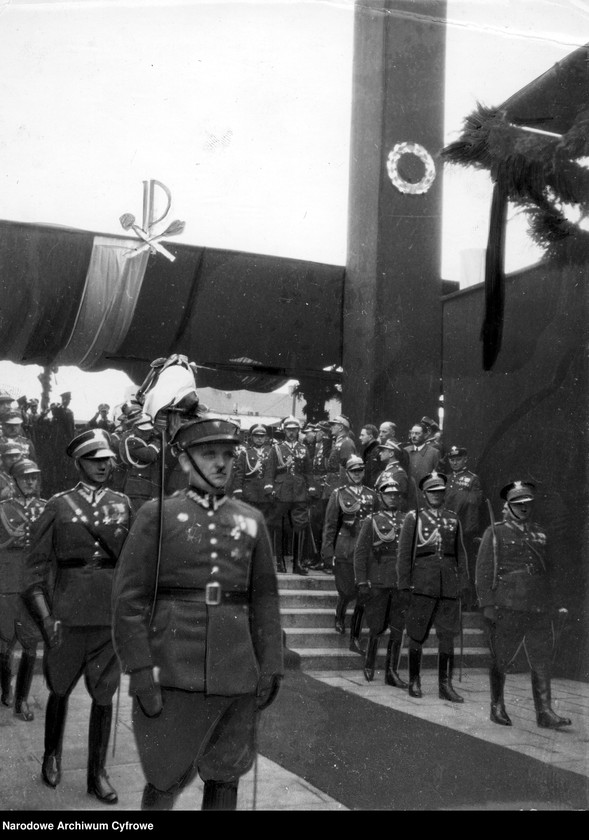 image.from.unit.number "Uroczystości pogrzebowe Józefa Piłsudskiego w Krakowie"