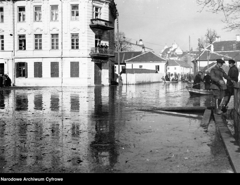 image.from.unit.number "Powódź w Wilnie"