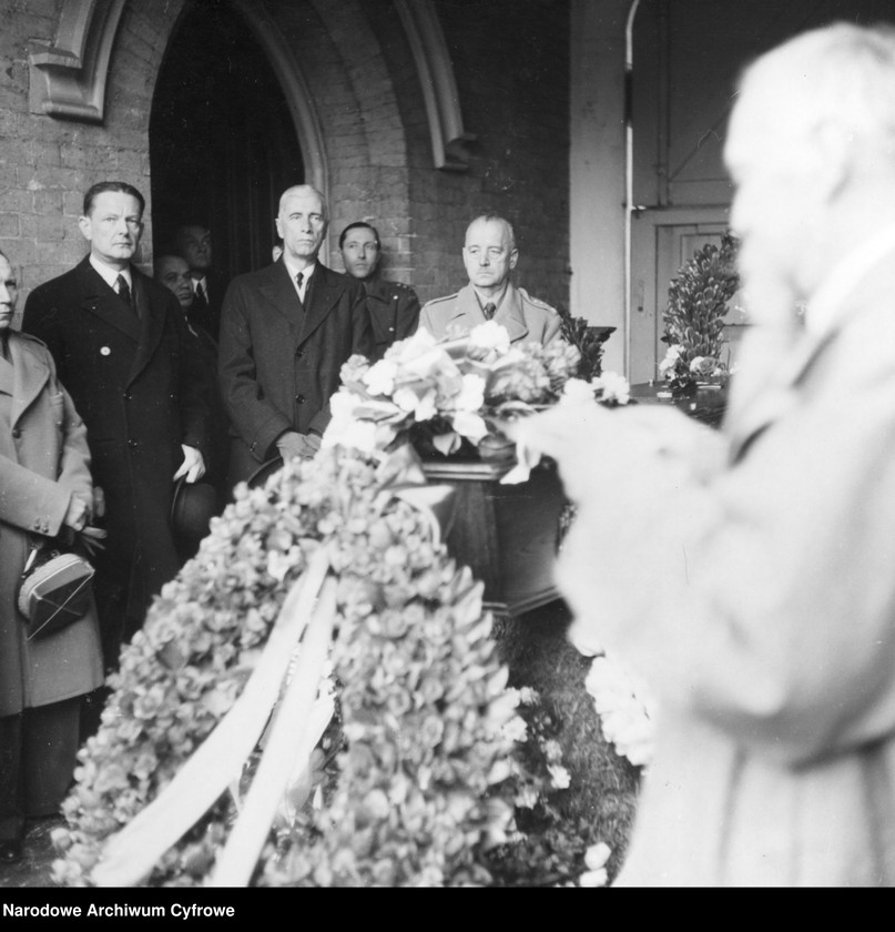 image.from.unit.number "Pogrzeb Mieczysława Mastka - posła Rady Narodowej"