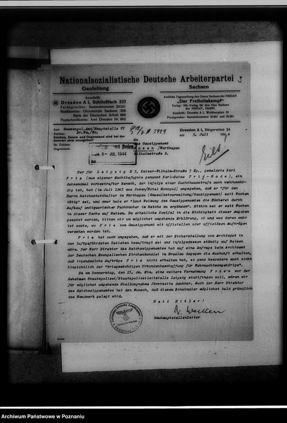 image.from.unit.number "Karl Heinz Frie`Gade - Leipzig [Lipsk]. [Korespondencja w sprawie nielegalnego uprawiania badań genealogicznych i prowadzenia poszukiwań antykwarycznych przez Frie`Gade, kilkakrotnie już karanego więzieniem]"