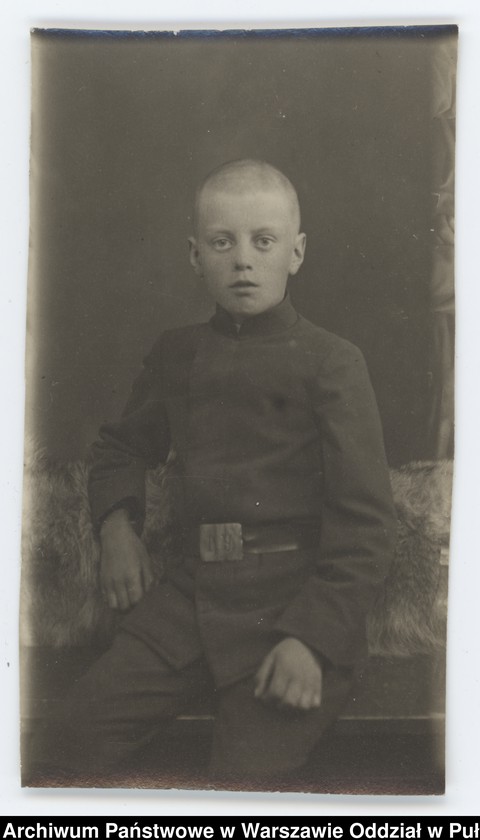 Obraz 63 z kolekcji "Chłopcy w niebieskich mundurkach... - uczniowie pułtuskiego Gimnazjum z okresu I wojny światowej"