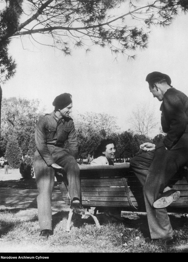 image.from.unit.number "2 Warszawska Dywizja Pancerna"