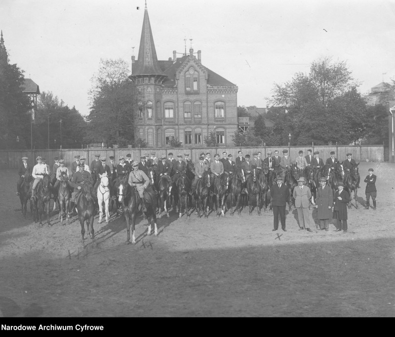 image.from.unit.number "Związek Hallerczyków w Poznaniu"