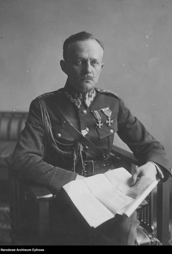 image.from.unit.number "Adam Remigiusz Grocholski"